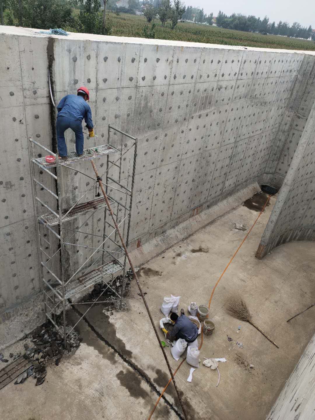 南京污水池止水带伸缩缝渗漏水怎么处理