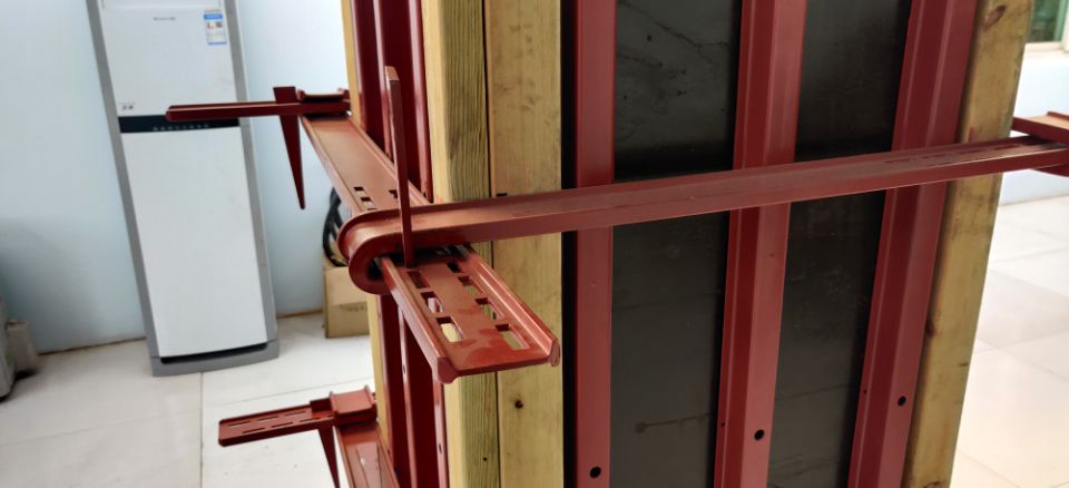 河南建筑工地剪力墙模板支撑新型钢背楞 冷轧带钢