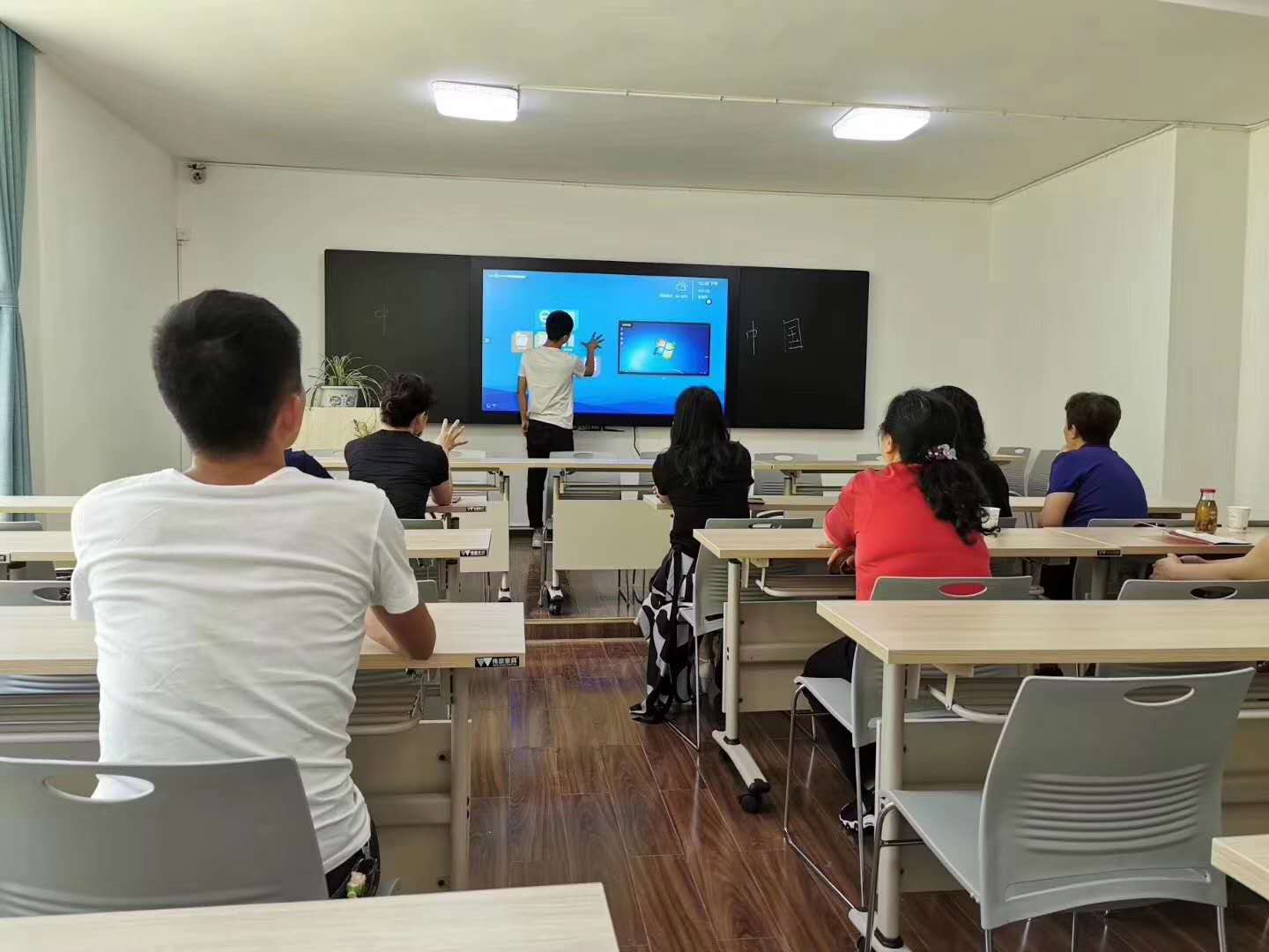 北京教学电教室投影机安装调试 黑板安装