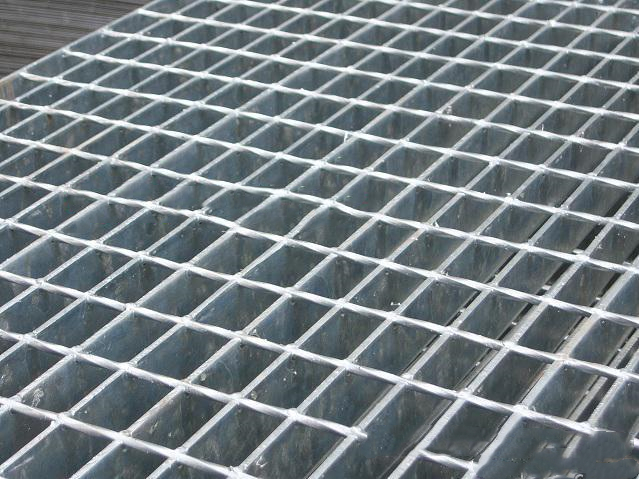 钢格板护栏/热镀锌钢格板围栏/不锈钢格栅板护栏/钢格板护栏厂家