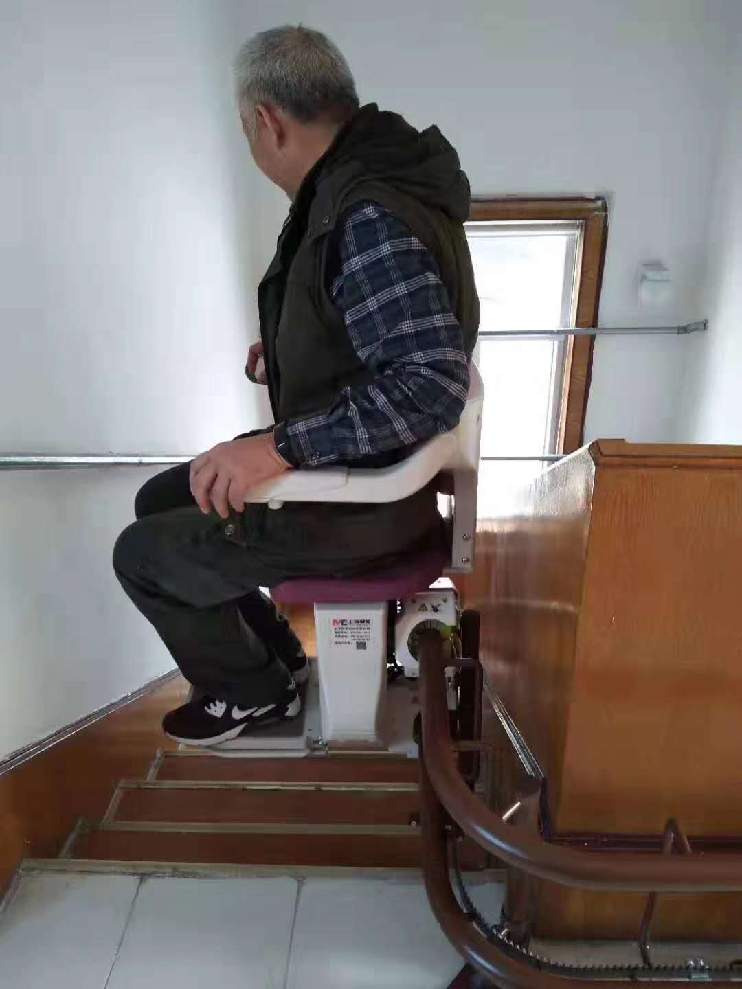 东莞老人爬楼机费用 曲线座椅电梯