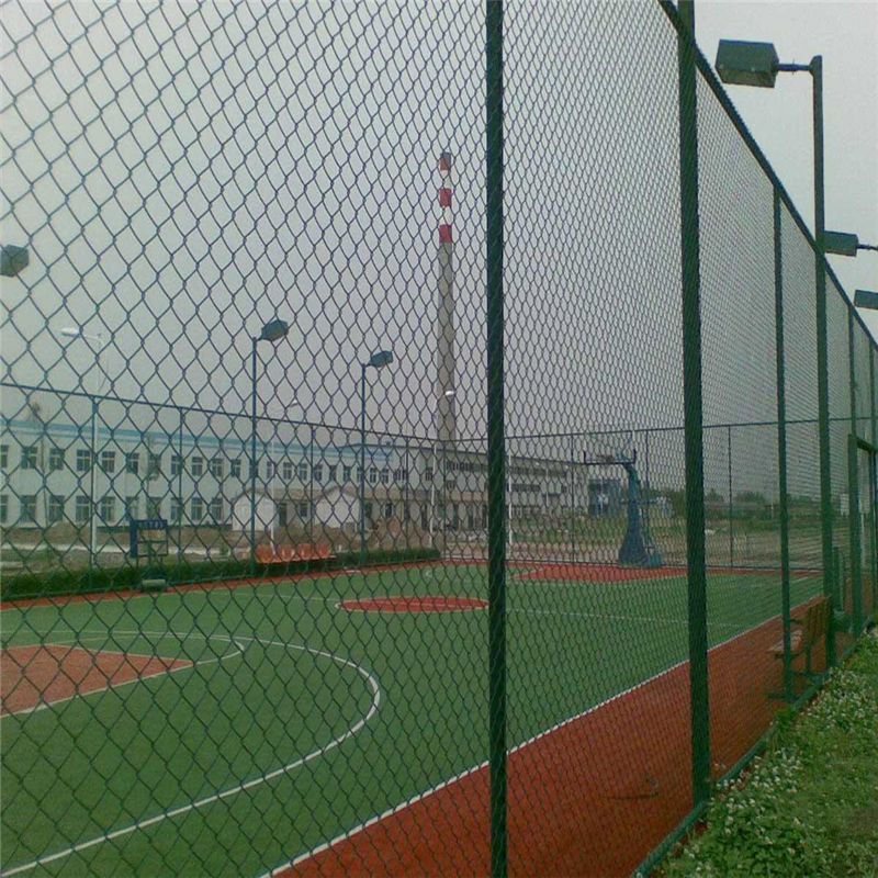 供应勾花网护栏球场围网体育场围栏均可私人订制