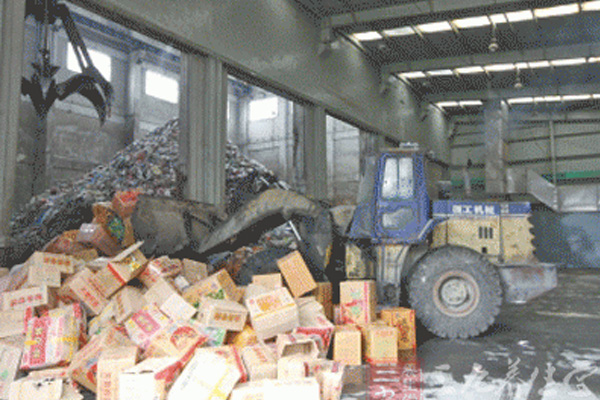 浦东金桥仓库进口过期奶粉回收销毁，金桥30吨食品销毁解决方案