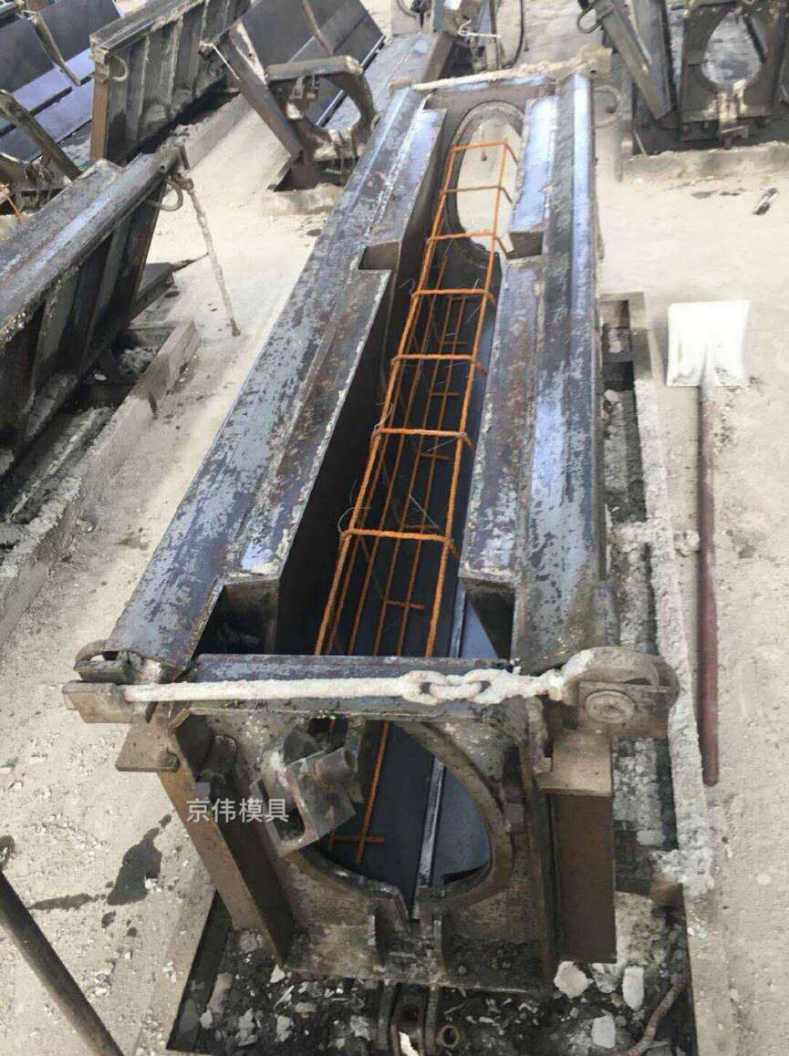 保定市蓮池區京偉水泥制品鋼模具加工廠