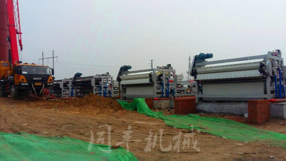 四川内江二手3米带式污水压滤机设备18万免费提供安装服务