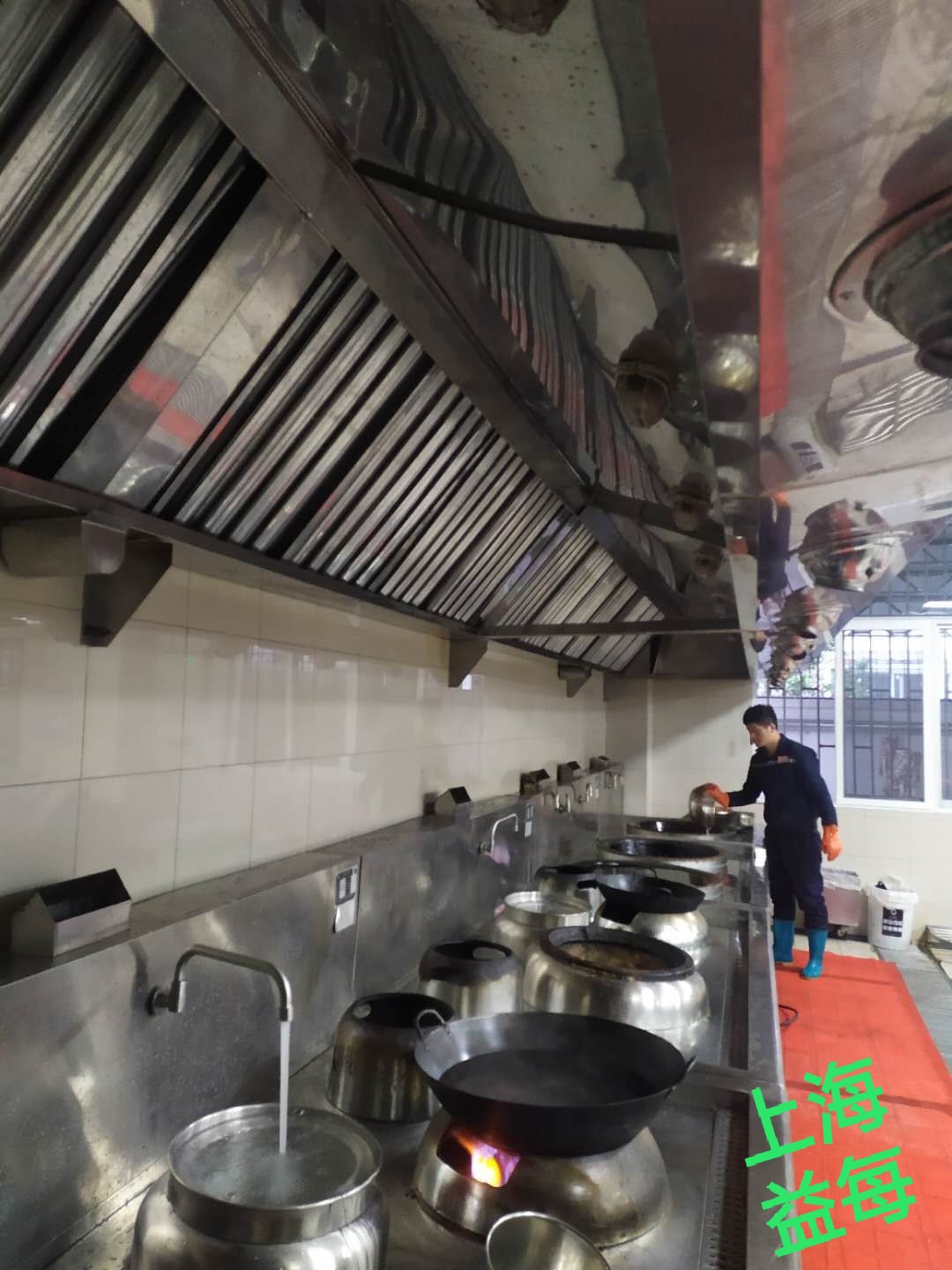 上海松江工厂食堂油烟机清洗先进设备