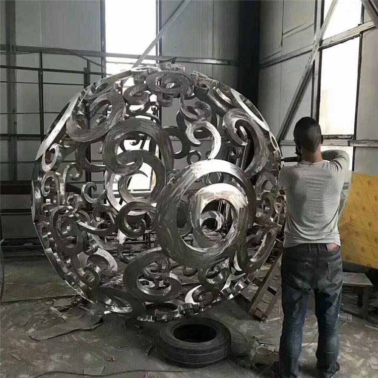 不锈钢镂空雕塑 不锈钢镂空球雕塑 工厂