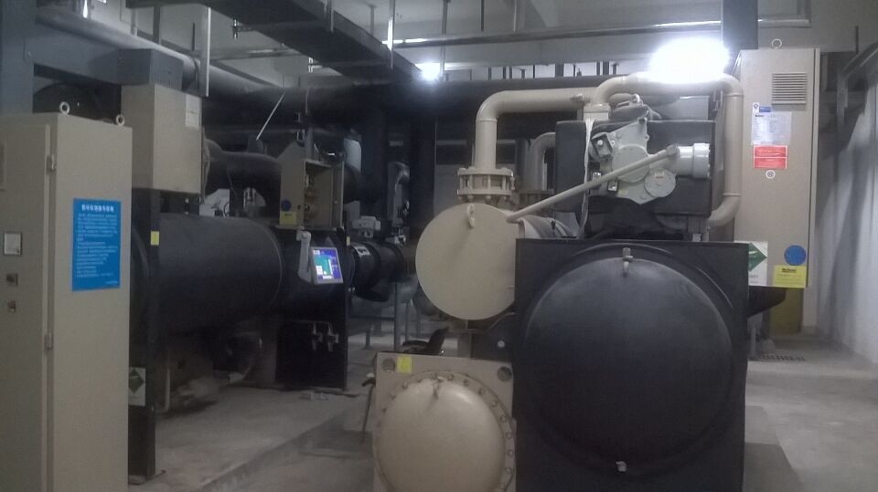北京麦克维尔中央空调机组进水维修