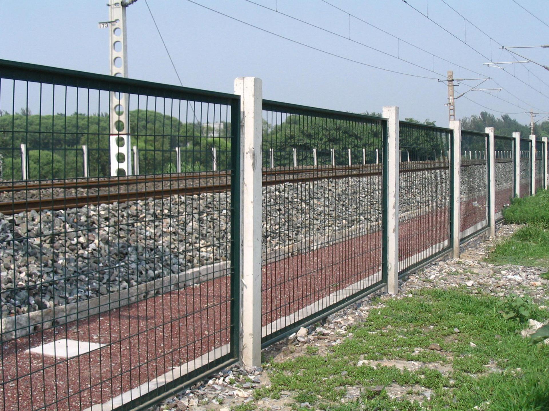 安徽铁路护栏网 合肥铁路护栏网 铁路护栏8001、8002