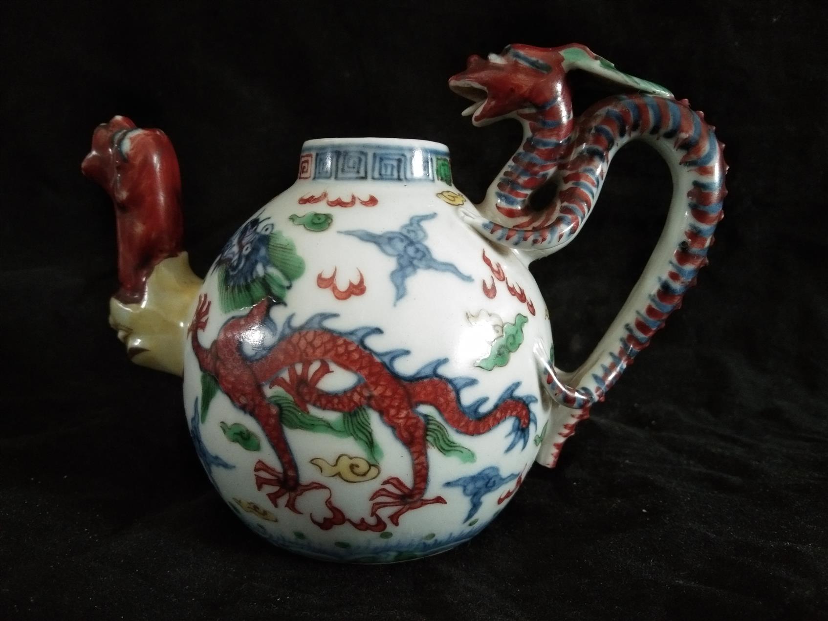 常州古董陶瓷修复之茶壶龙纹形纹龙把无痕修复 龙纹修复