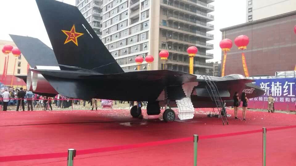 中国影视道具大型仿真军事飞机坦克模型出租出售