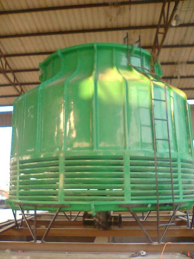 蔚县玻璃钢冷却塔特点蔚县300吨圆形逆流冷却塔