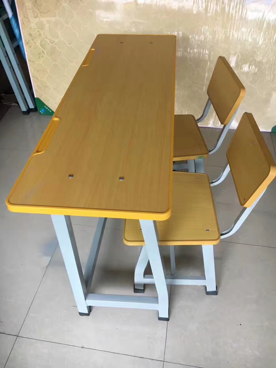 丽江学校课桌椅价格