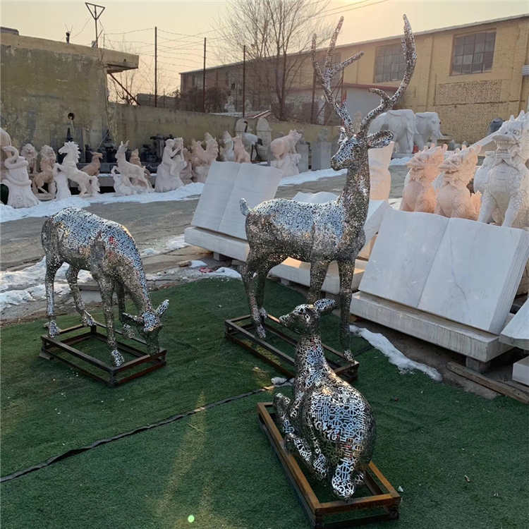白钢鹿雕塑 加工厂家 不锈钢抽象鹿雕塑