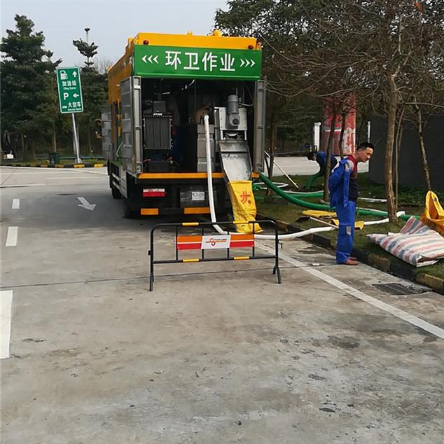 多功能吸粪车