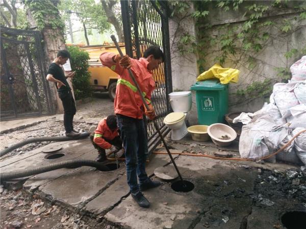 上海松江区化粪池清理粪便清运厕所马桶地漏