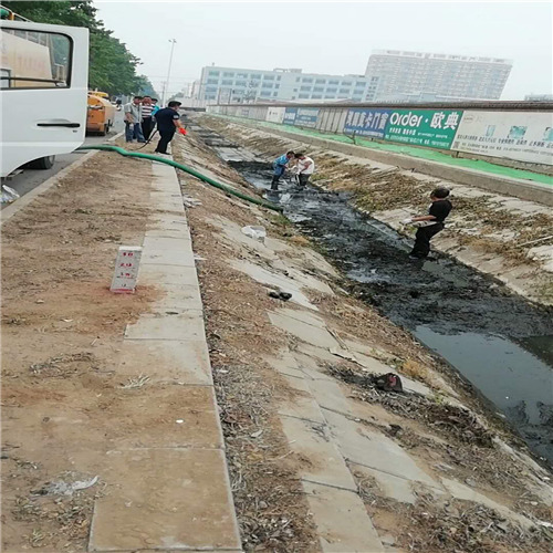 凤翔山庄二、四区疏通便槽污水管道快速上门服务