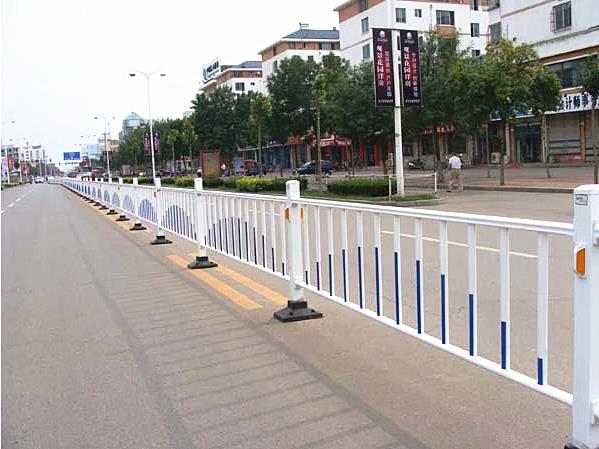 荆州交通护栏厂家 公路防护围栏