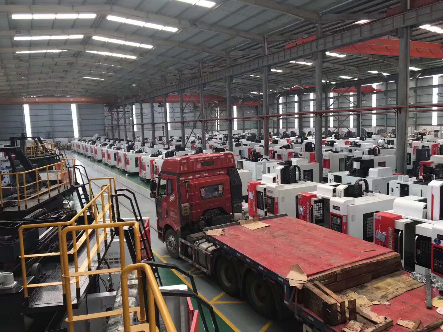 东莞CNC机床厂家钻攻机加工中心车铣镗床复合机