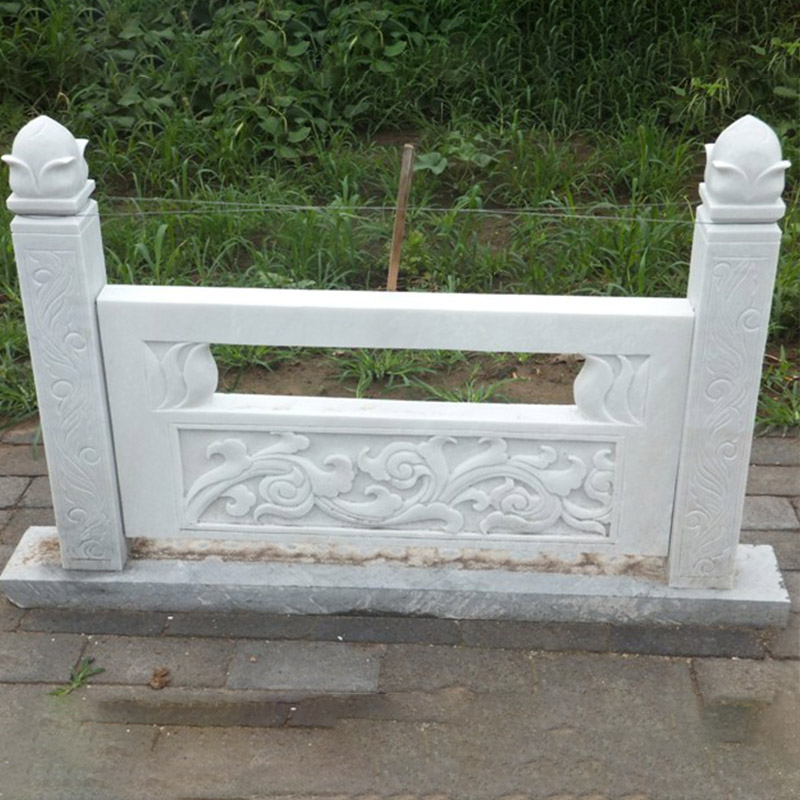 北京房山区金陵遗址石雕桥栏杆