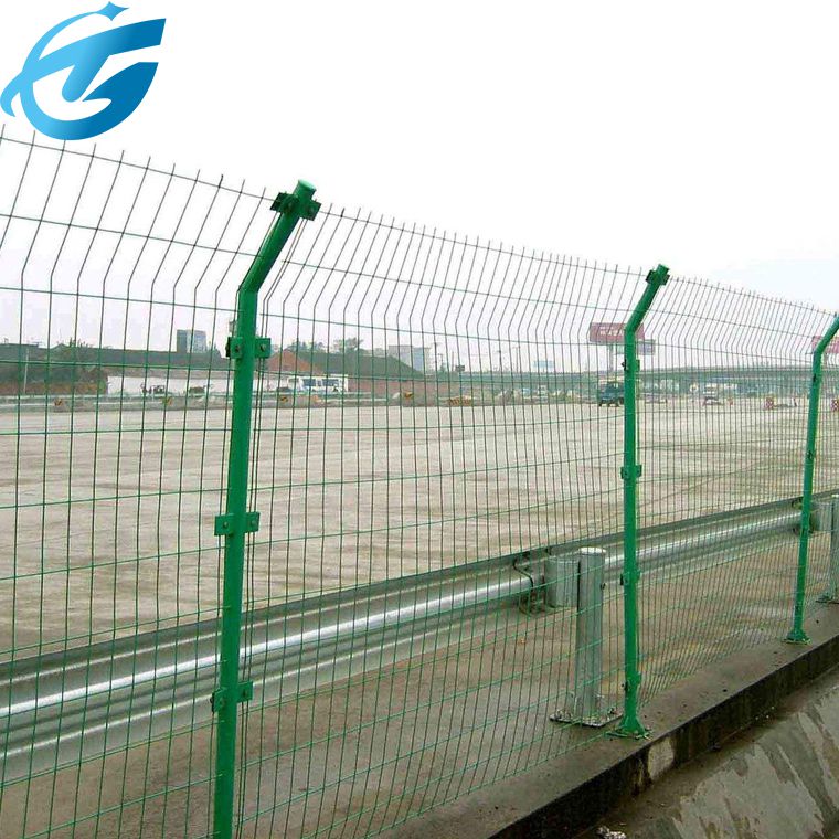 公路绿色护栏网 厂区隔离绿围栏