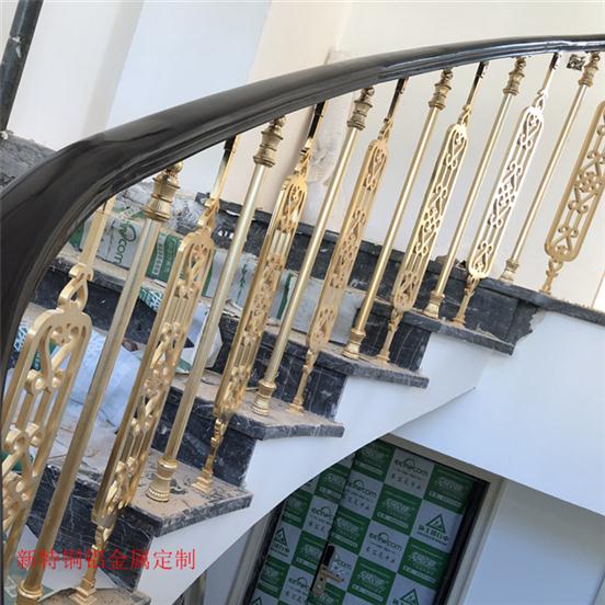 厦门仿铜铝艺楼梯扶手厂家 双跑铝艺楼梯扶手多种构思