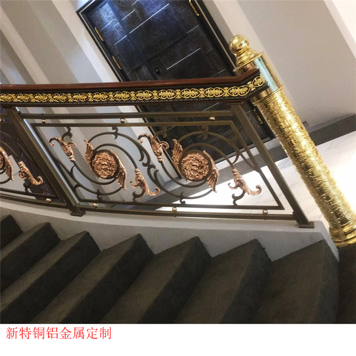 南宁中式铜艺雕刻楼梯扶手图片 铜楼梯镀金