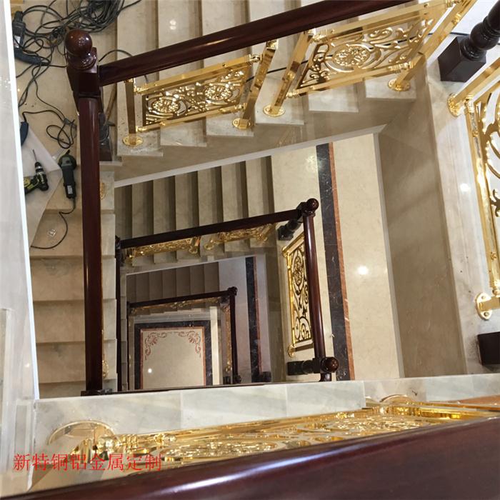 南宁酒店铜雕刻楼梯