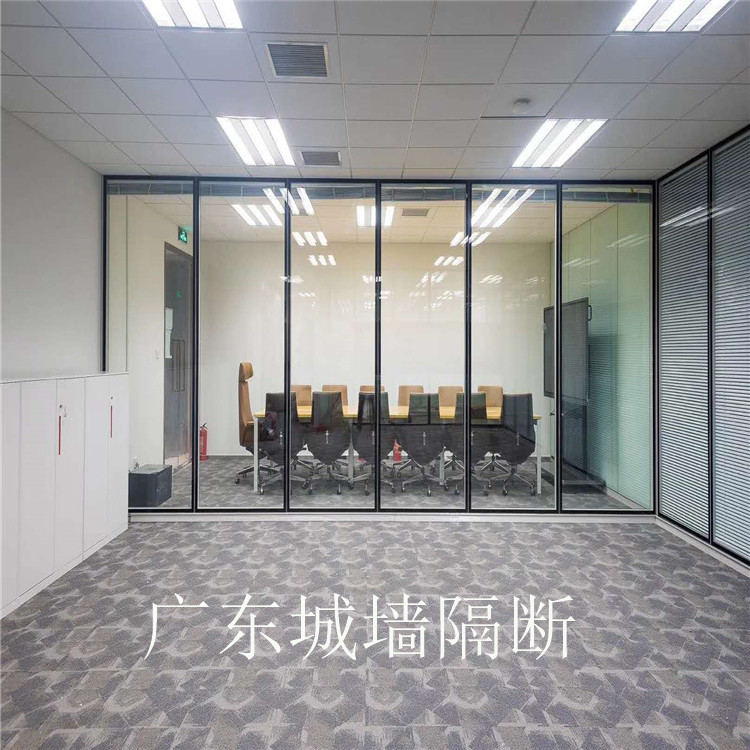 天津隐框玻璃隔断厂家 无框纯玻璃隔断 上门测量设计
