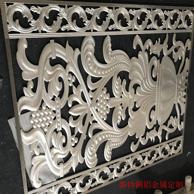 上海电镀铜雕刻屏风设计
