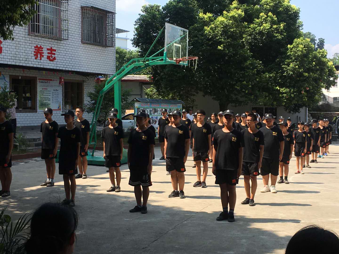 贵州青少年军校电话 广西桂林凯越拓展训练有限公司