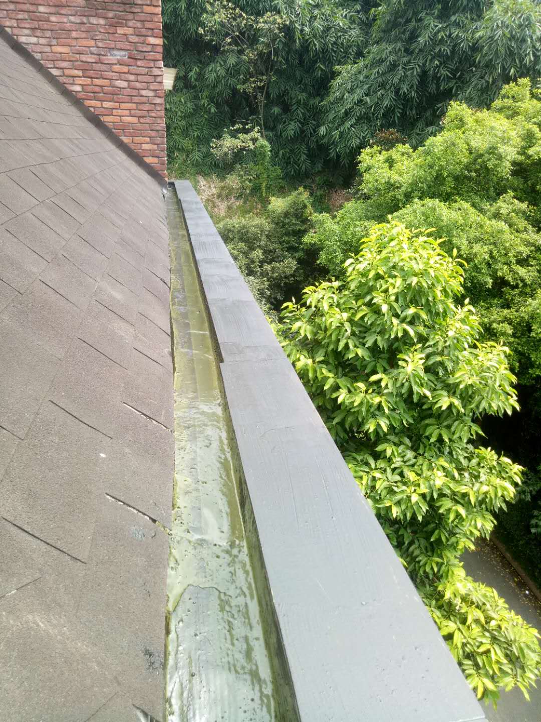 屋顶天沟防水处理