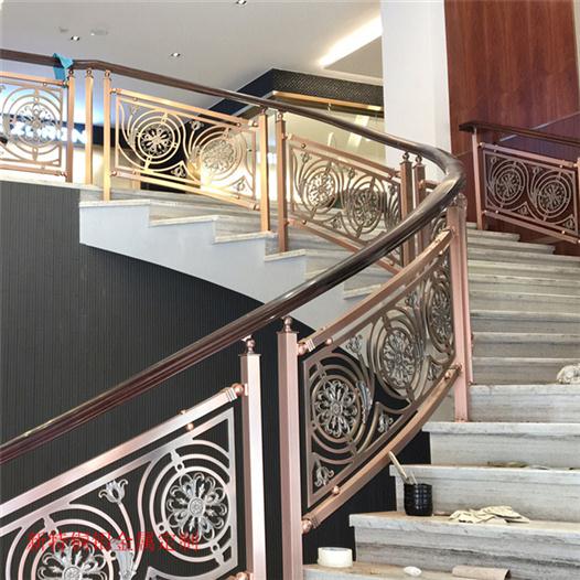 苏州雕刻铝艺楼梯扶手厂家 拉丝玫瑰金铝艺楼梯扶手几类案例效果