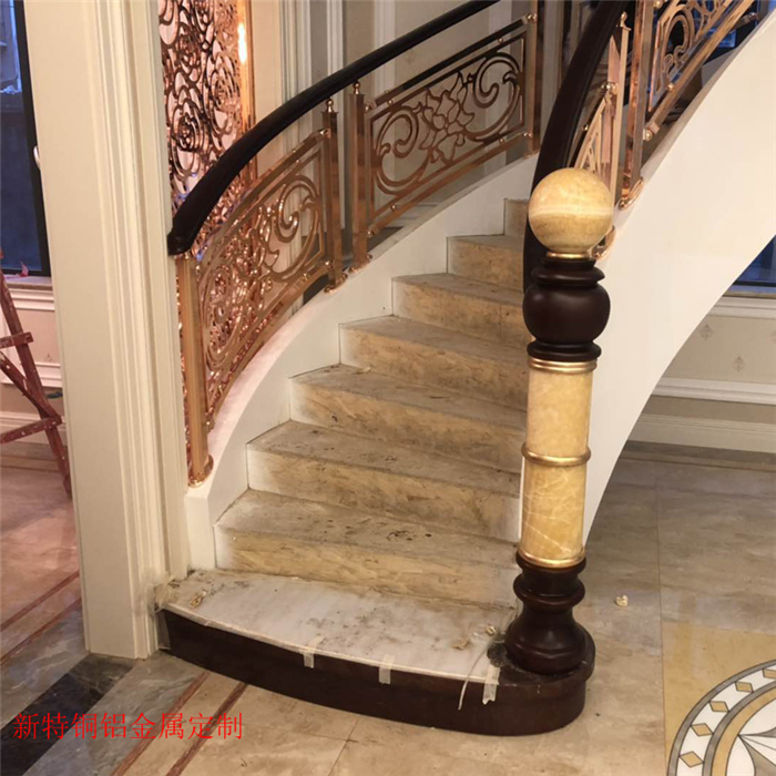 漳州铝艺楼梯扶手 优惠铝艺楼梯扶手多种方案