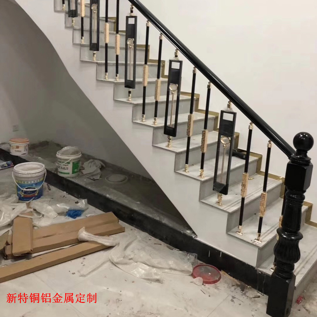 北京别墅铝合金楼梯立柱图片