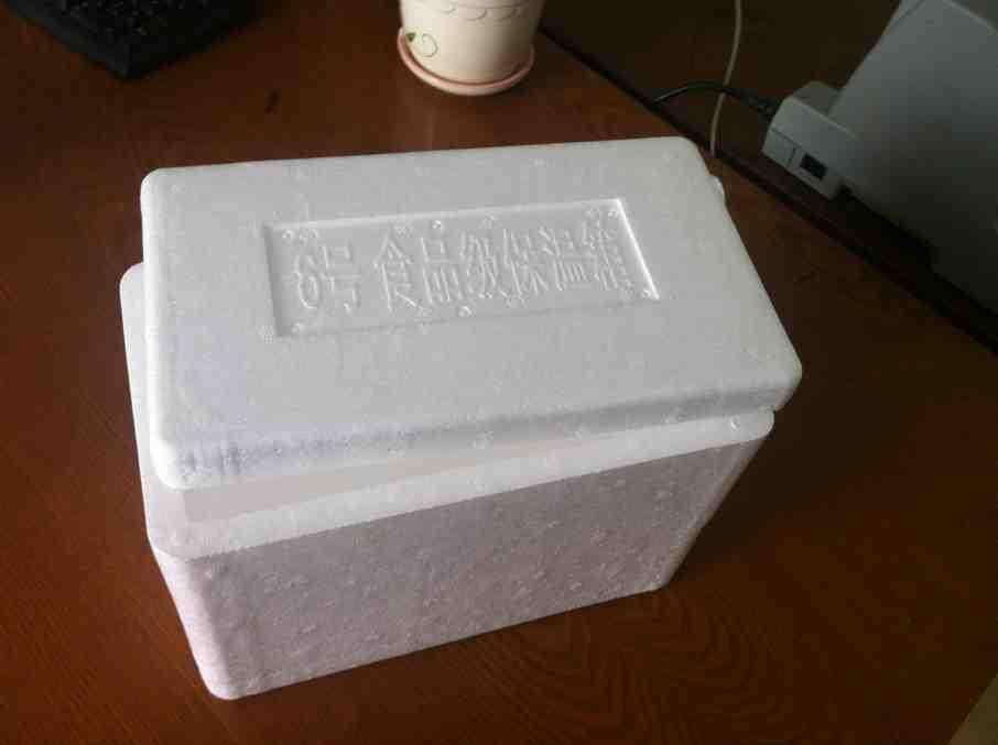供应：发泡胶盒 保温箱 泡沫保温箱 泡沫盒等泡沫塑胶保温材料生产