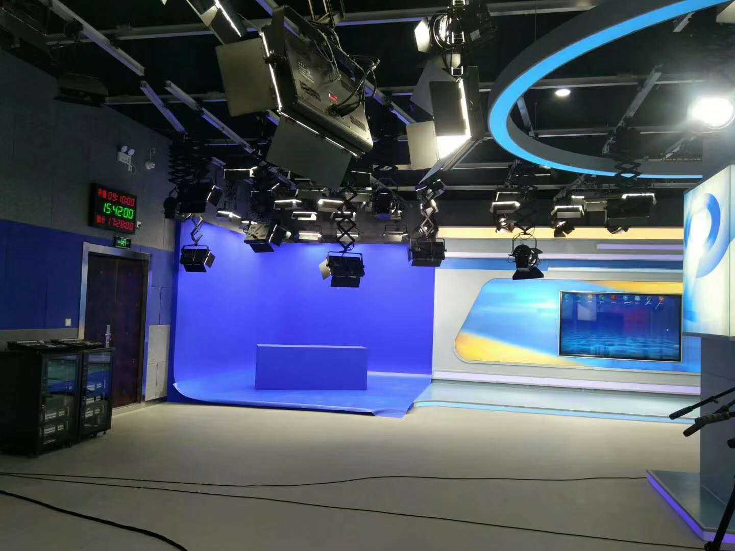 天创华视4k虚拟演播室搭建整体解决方案 校园电视台建设