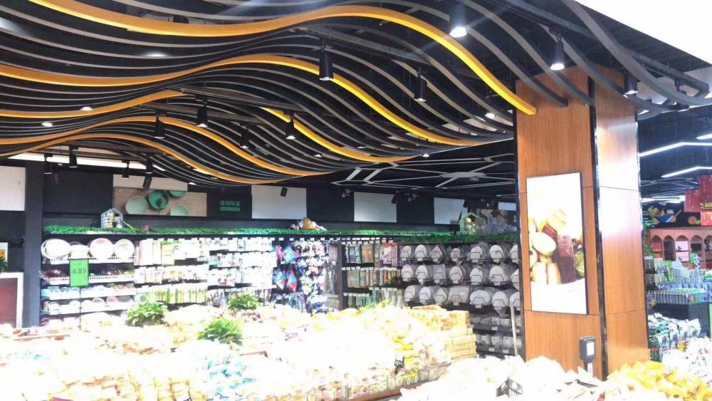 商场百货超市弧形铝方通吊顶-造型铝方通效果