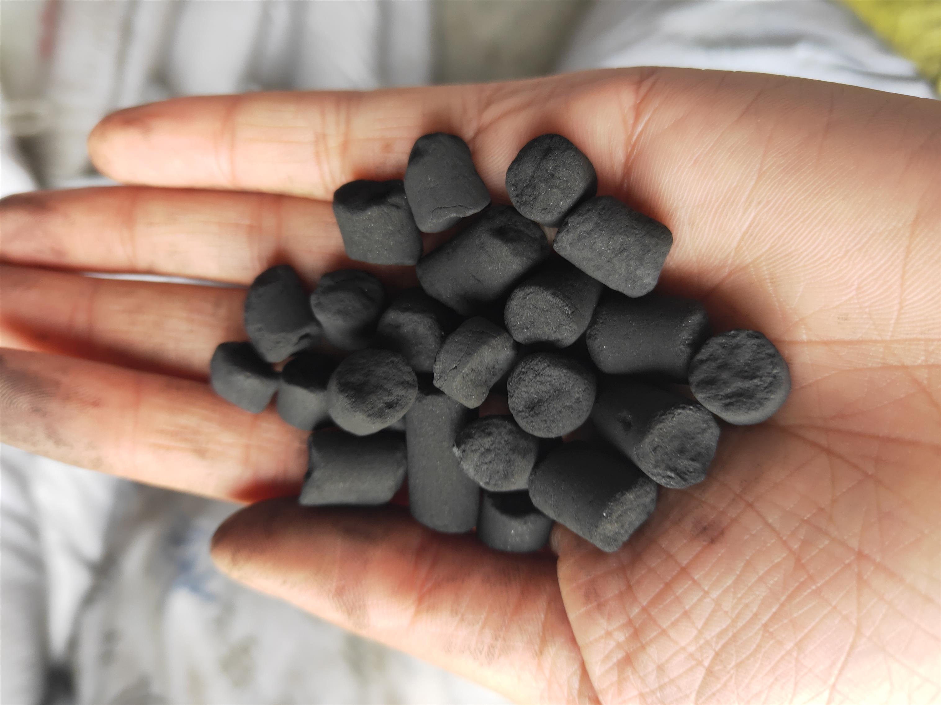 武汉空气净化柱炭公司 柱状活性炭 800碘值高吸收