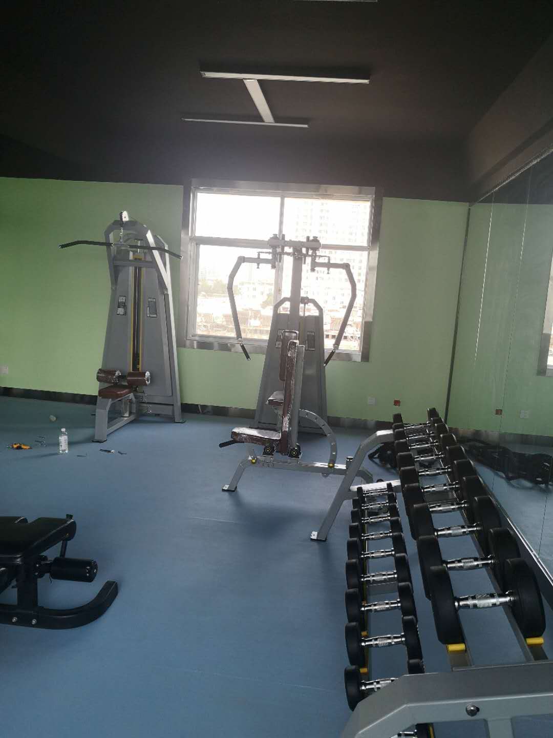 邹城小区健身器材 邹城室内训练器材 邹城室内外运动地板