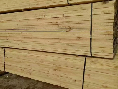 进口木方 厂家批发 多片锯加工 四面见线率高 材质均匀 尺寸标准