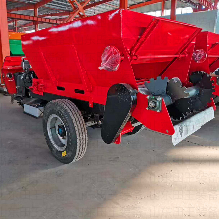 供应大棚小地块可用 农用三轮车改装抛粪机 可撒湿粪撒粪机
