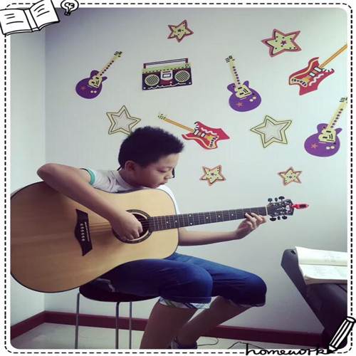 南山培训学吉他弹奏技巧，南山吉他培训