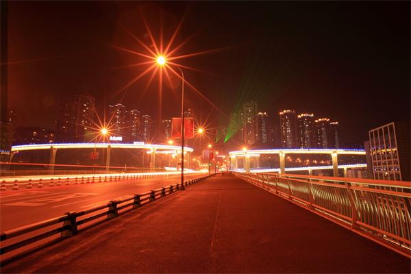 郑州明亮照明：专业道路景观亮化工程施工公司