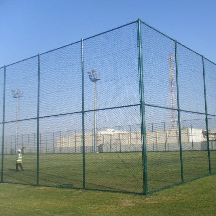 学校体育场围栏 球场围栏网批发 米高钢管