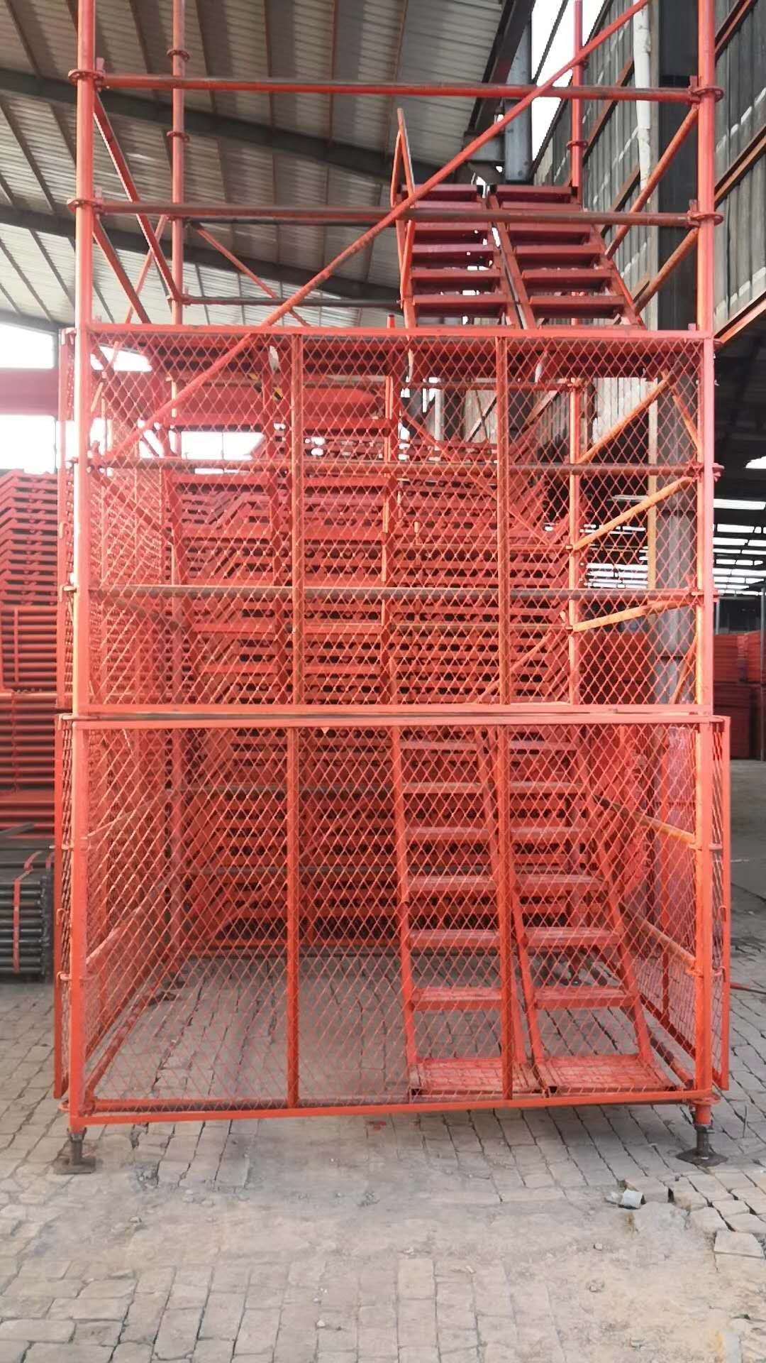 建筑梯笼生产基地，安全爬梯生产厂家，沧州百复工程梯笼稳固可靠
