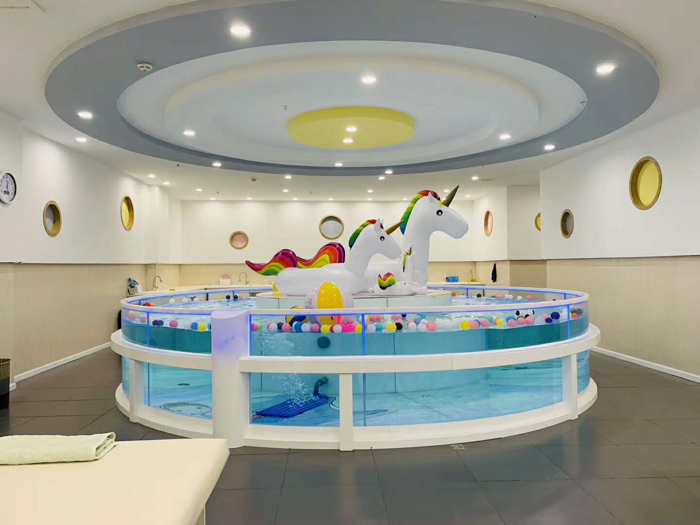 南京全智能婴儿玻璃游泳池工厂 亲子游泳池