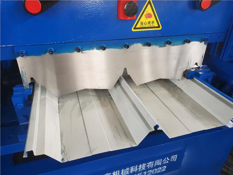 扬州铝镁锰屋面板安装流程