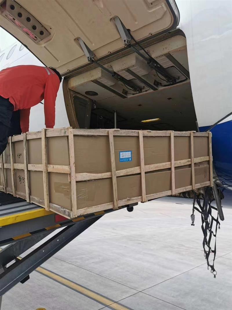 泉州医疗器械空运 五金配件空运 常年包舱包板