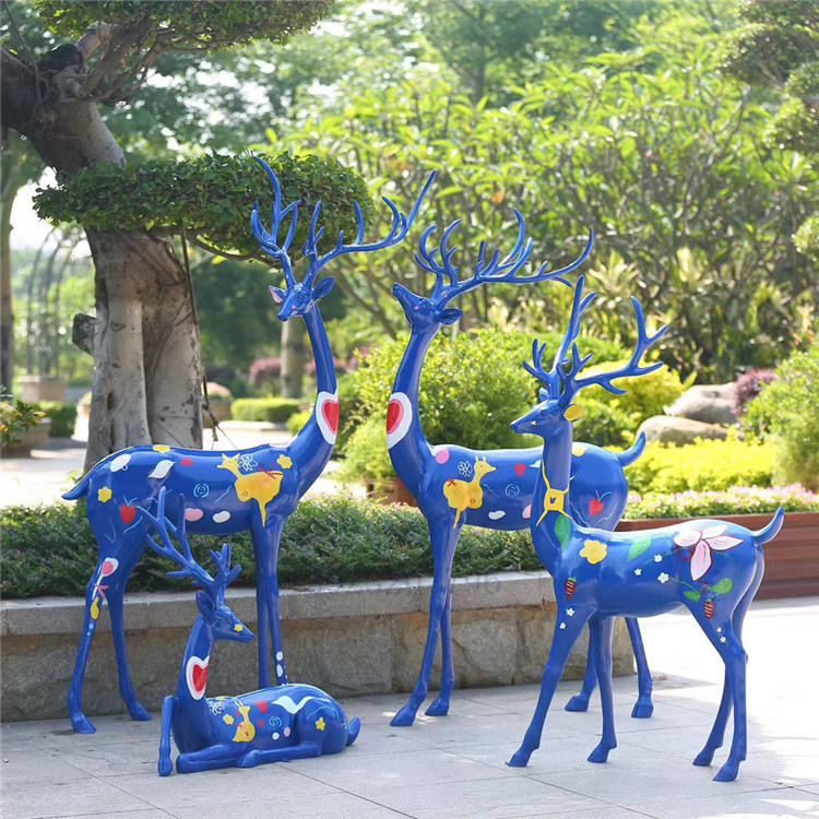 上海动物雕塑玻璃钢图片 专业雕塑